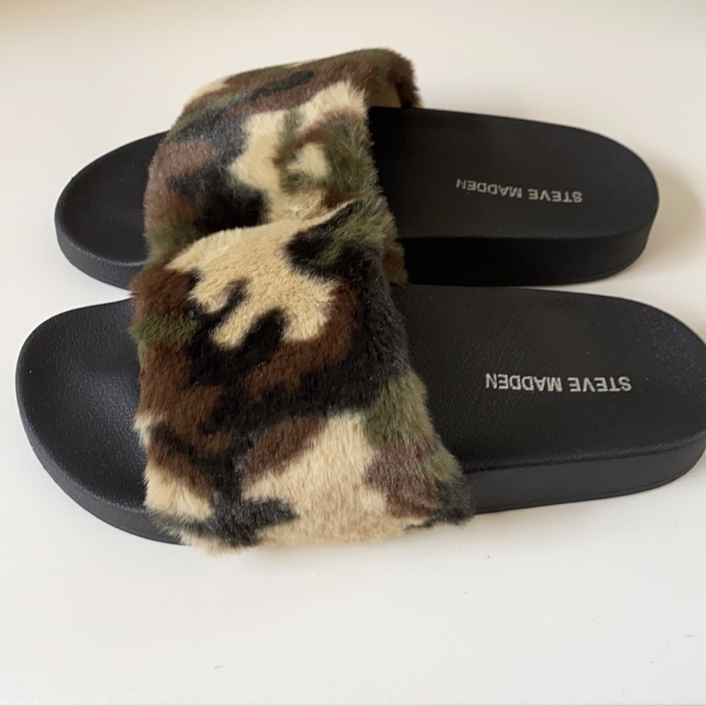 Steve Madden camouflage slide size 7